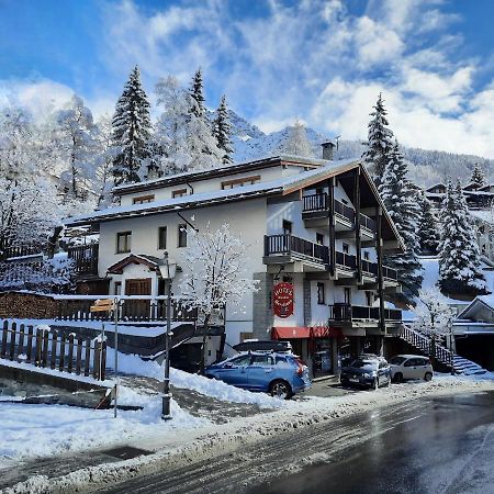 Hotel Meuble Meridiana Valtournenche Luaran gambar