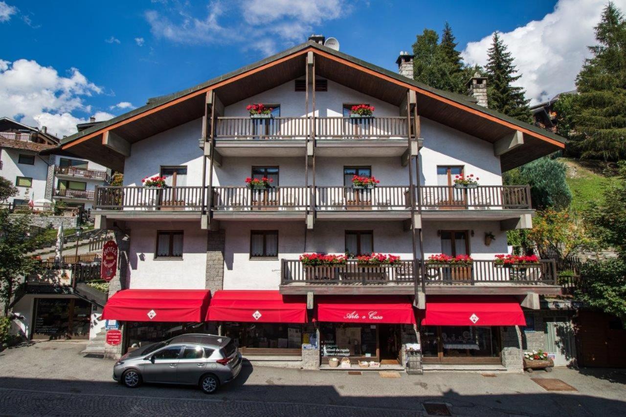Hotel Meuble Meridiana Valtournenche Luaran gambar