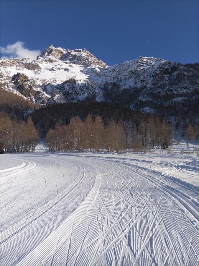 Hotel Meuble Meridiana Valtournenche Luaran gambar