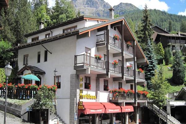 Hotel Meuble Meridiana Valtournenche Luaran gambar