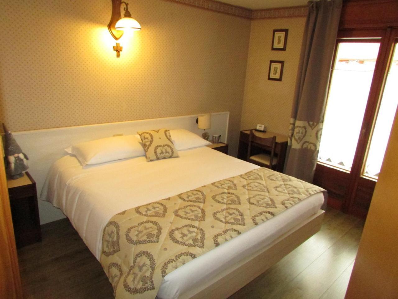 Hotel Meuble Meridiana Valtournenche Luaran gambar