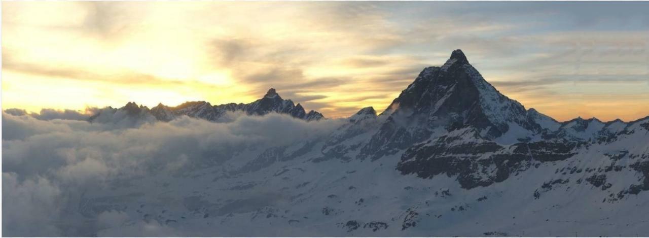 Hotel Meuble Meridiana Valtournenche Luaran gambar