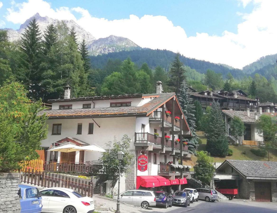 Hotel Meuble Meridiana Valtournenche Luaran gambar